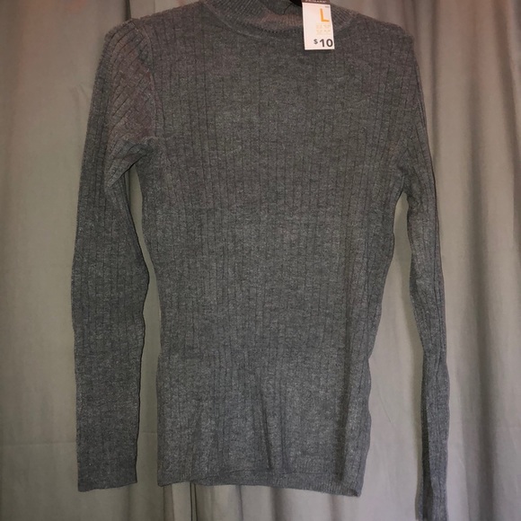 Grey mock neck - Picture 1 of 2